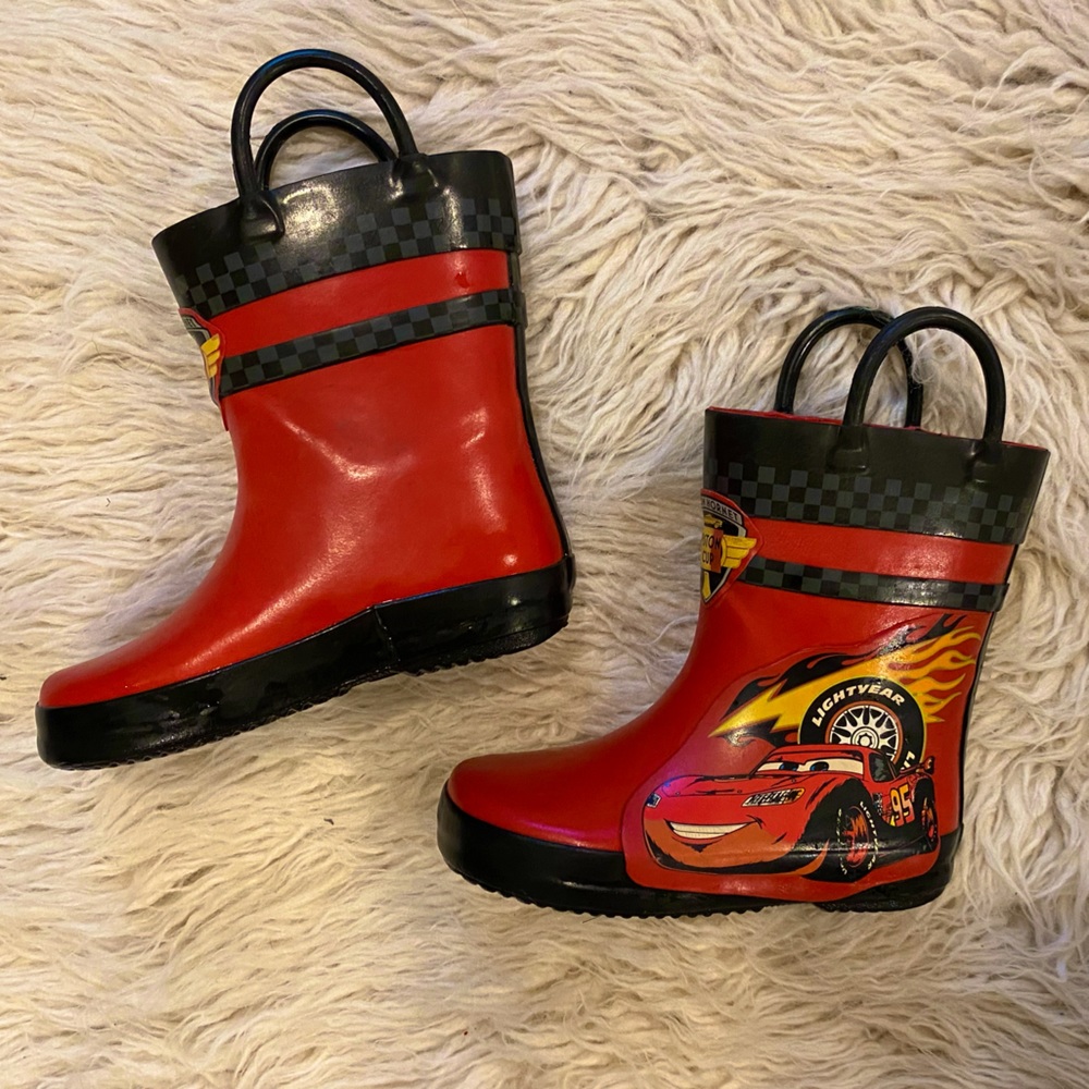 Size 9k toddler Lightening McQueen rain boots red Disney Cars waterproof